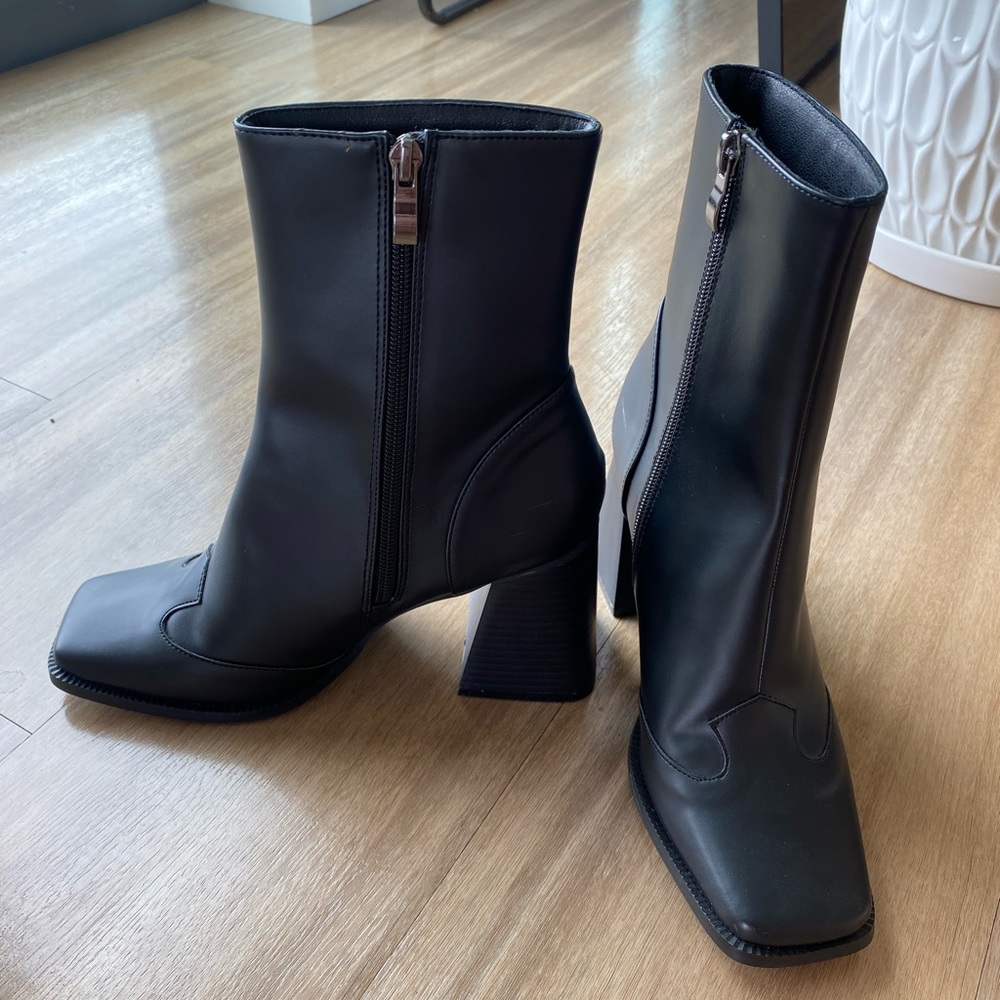 Mid Boots, Flared Heel